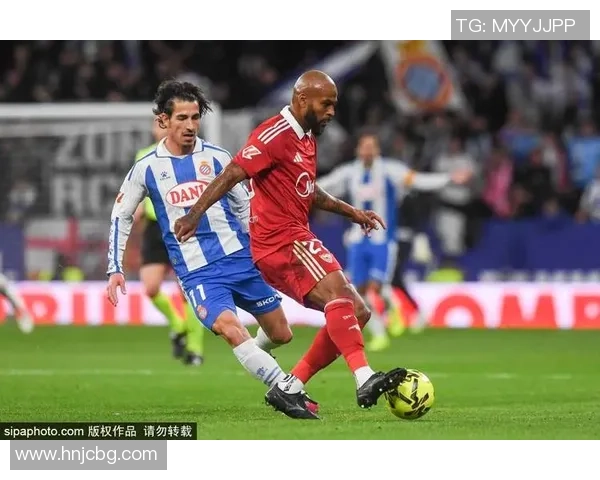 西甲激战再起巴列卡诺主场迎战巴伦西亚争夺三分